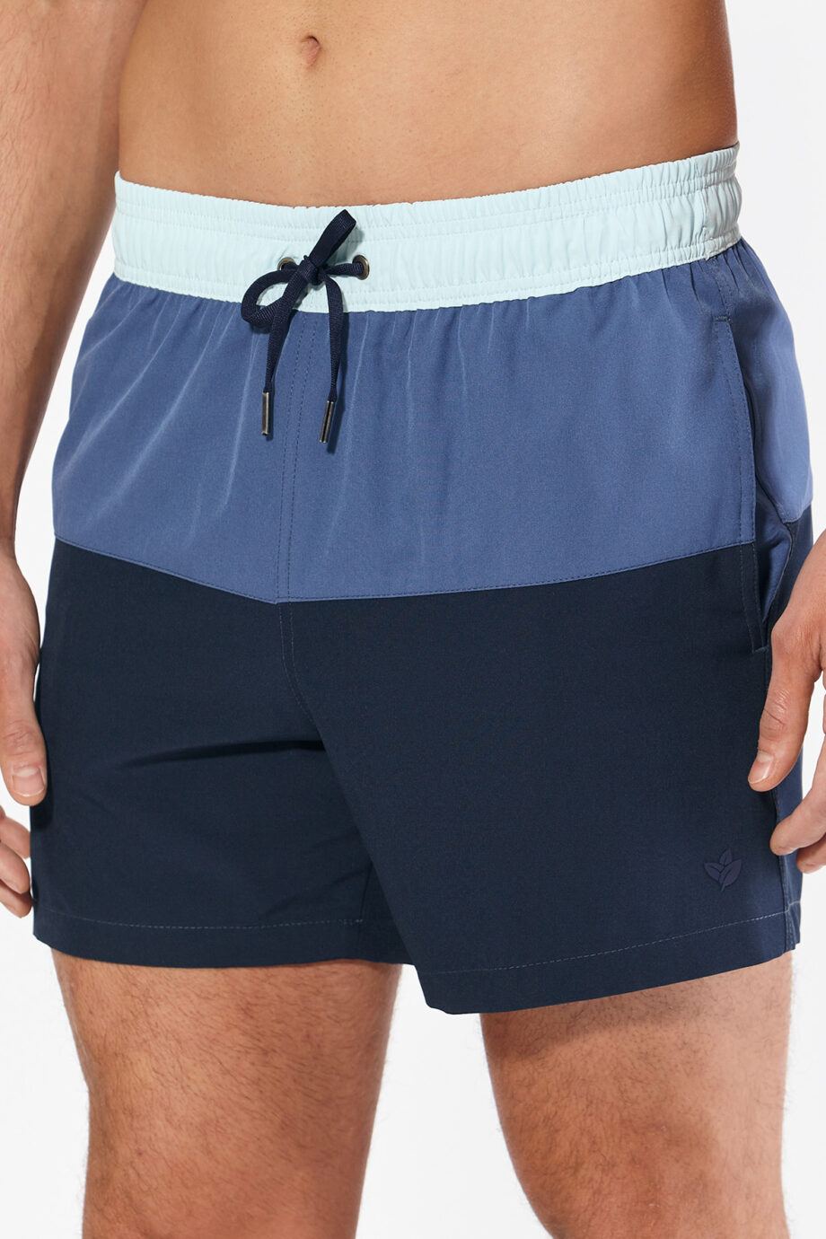 Short a tres colores