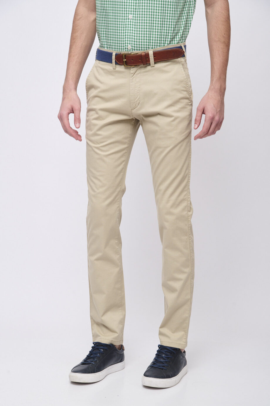 Chino regular fit de piqué liviano