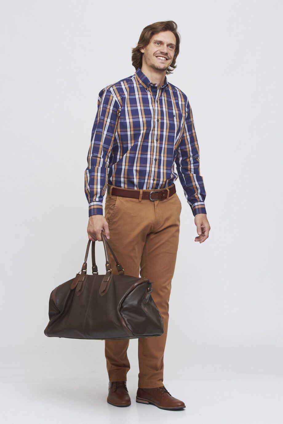 Chino regular fit de gabardina elastizada