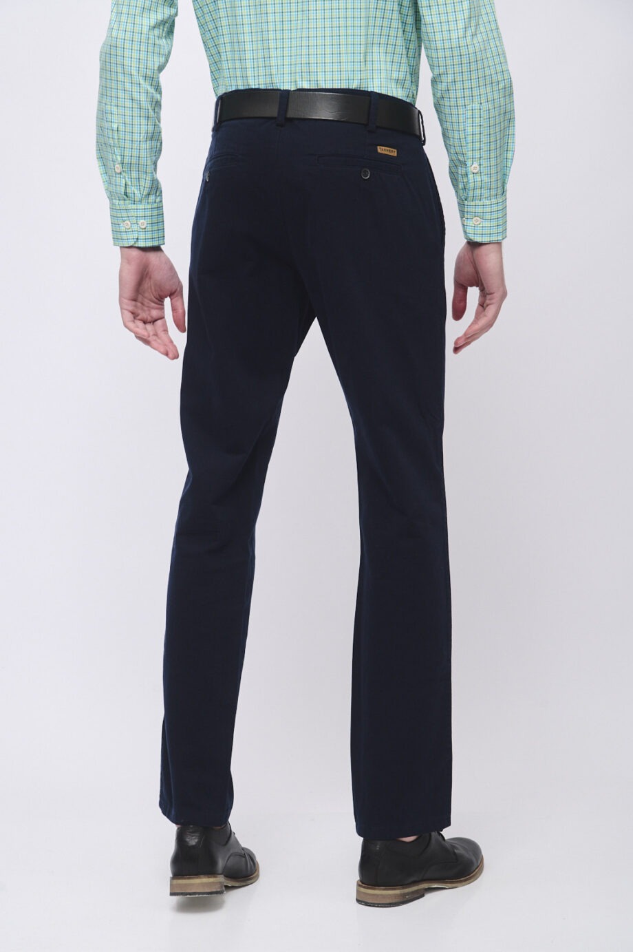 Chino básico regular fit de gabardina