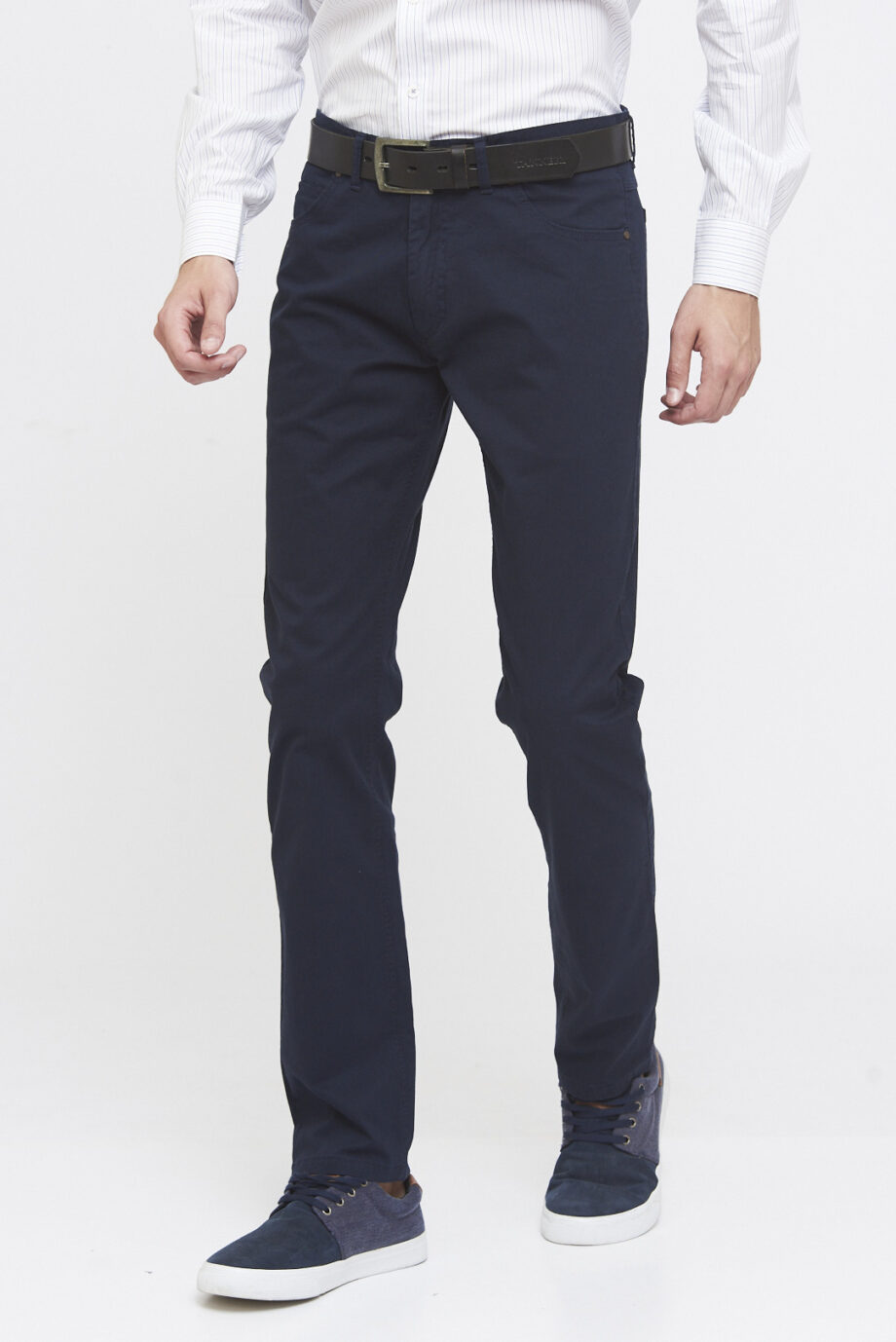 Pantalón corte jean regular fit de gabardina