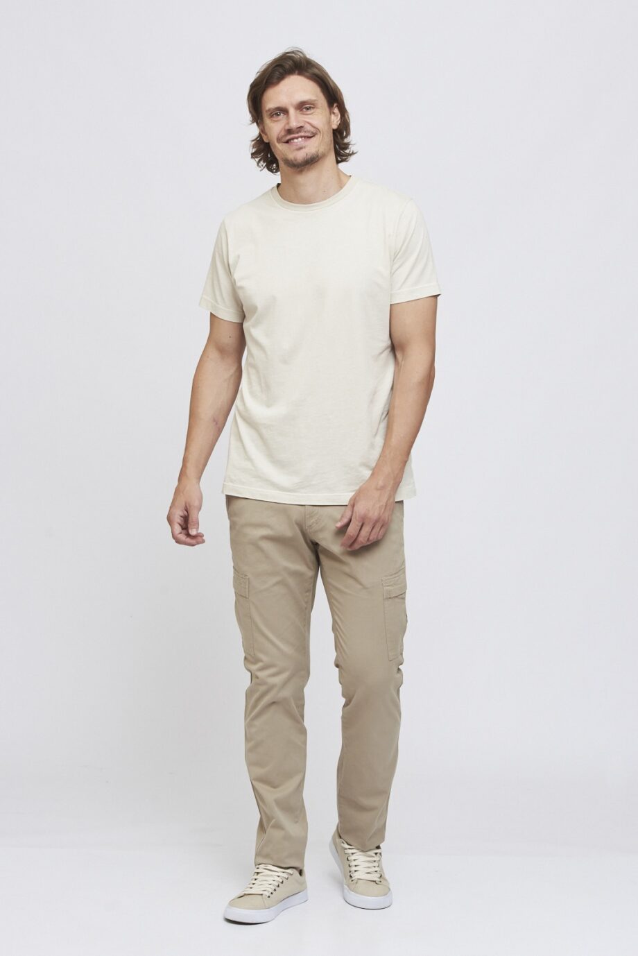 Cargo slim fit de gabardina elastizada