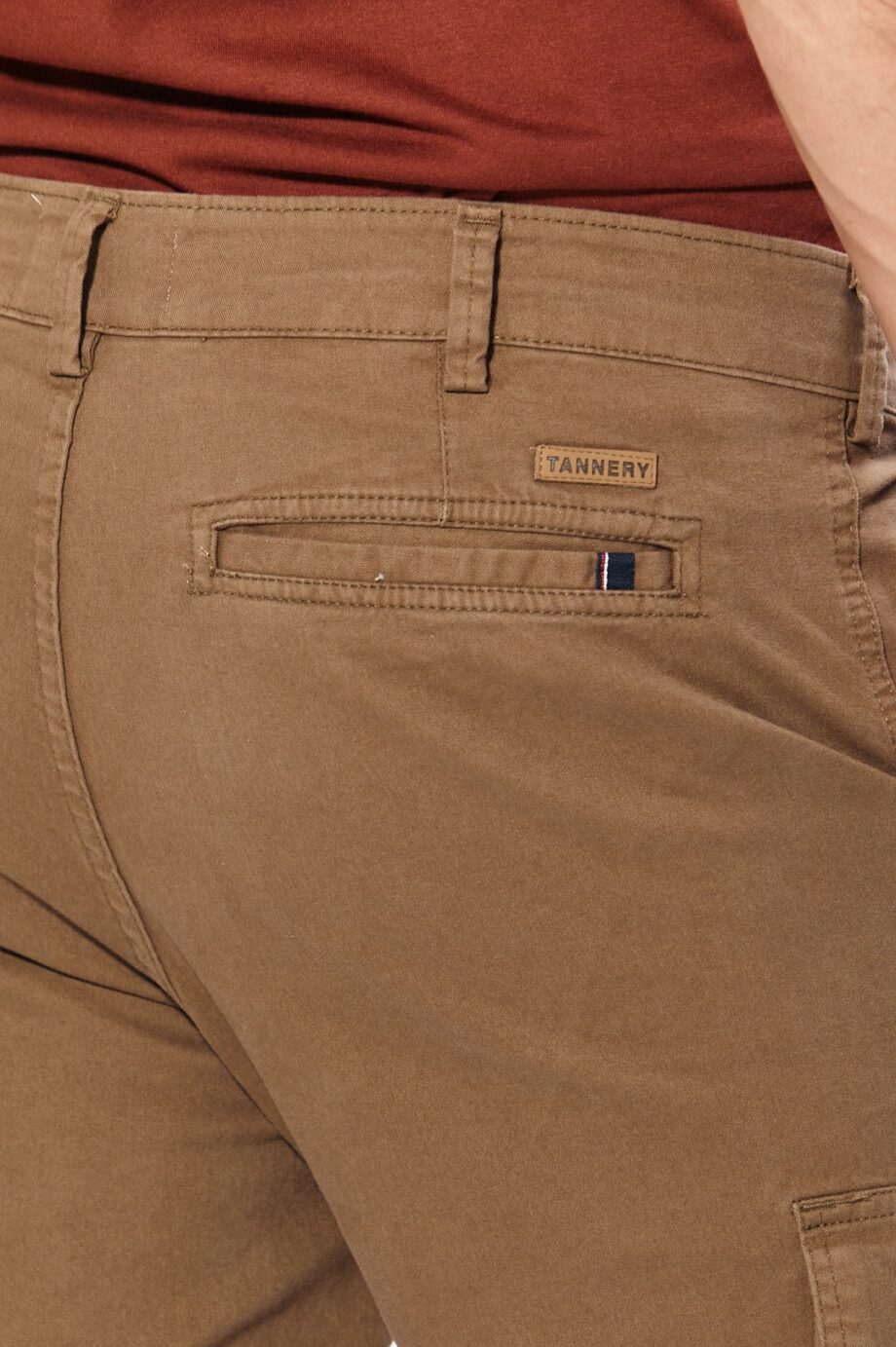 Pantalón cargo de gabardina