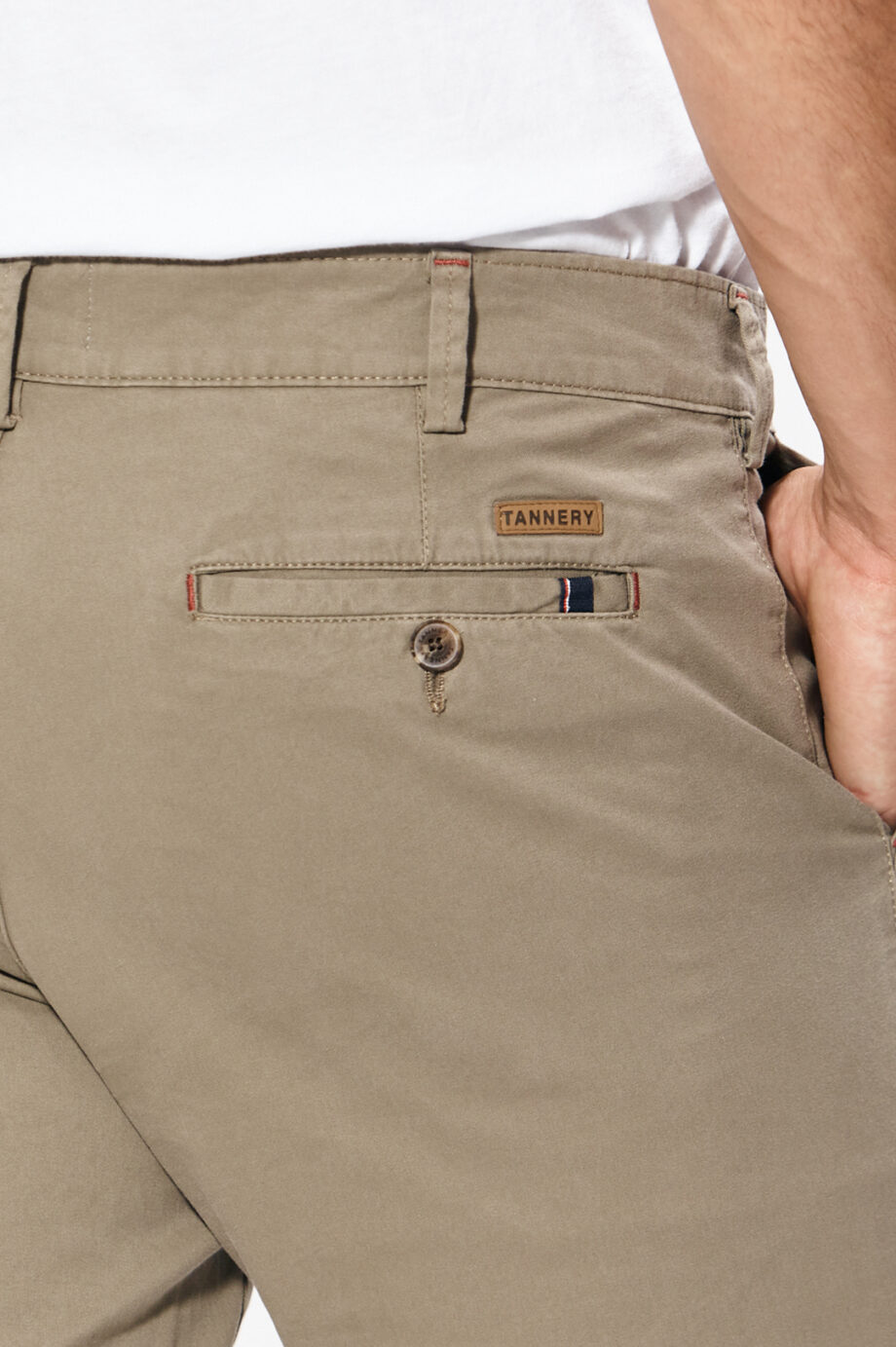 Chino slim fit de gabardina elastizada
