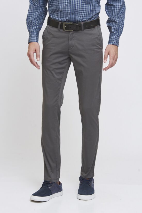 Chino slim fit de gabardina