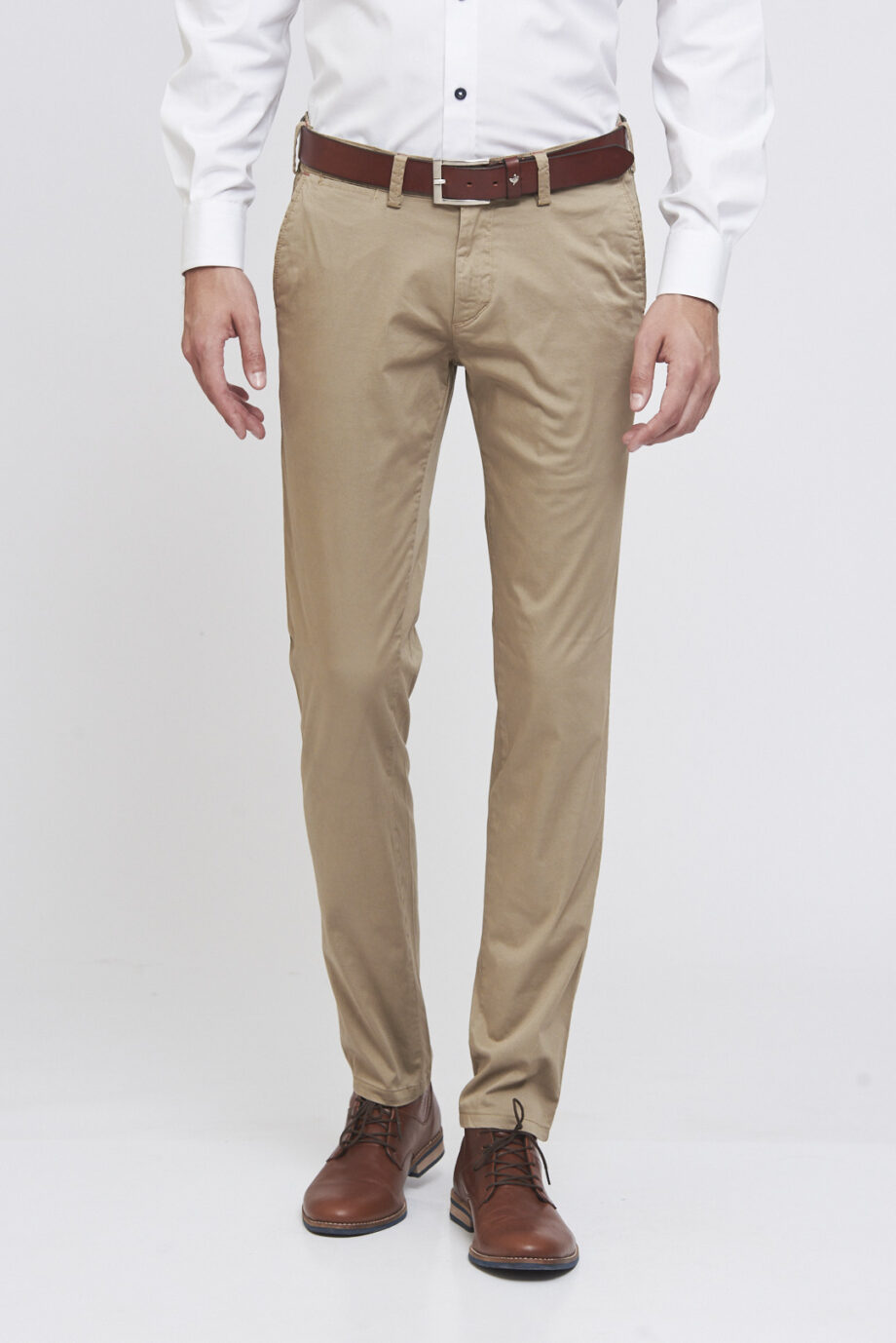 Chino slim fit de gabardina