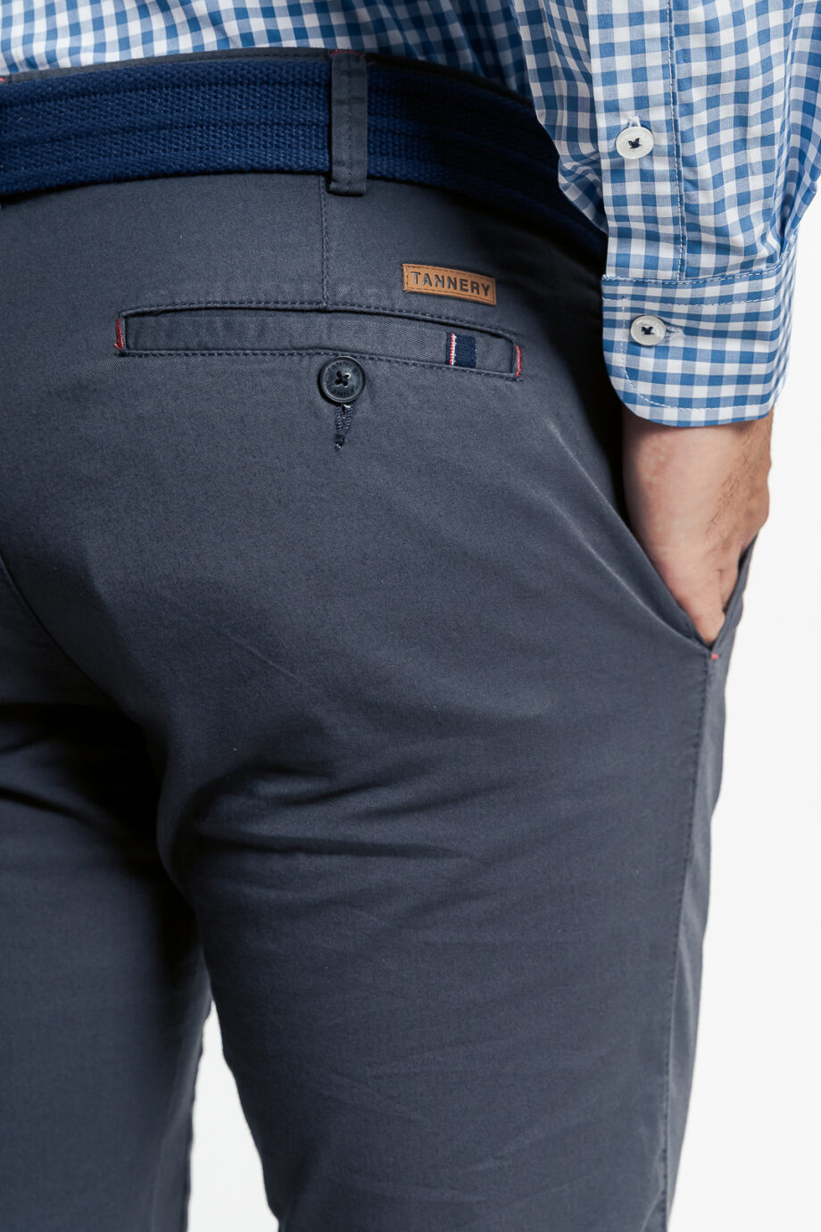 Chino slim fit de gabardina liviana