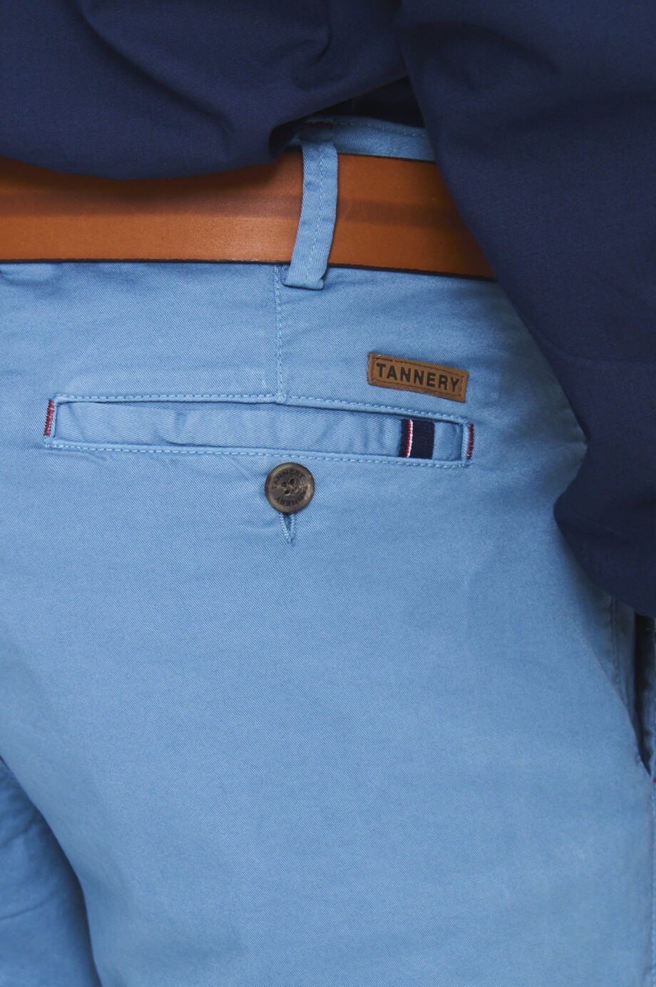 Chino slim fit de gabardina teñida