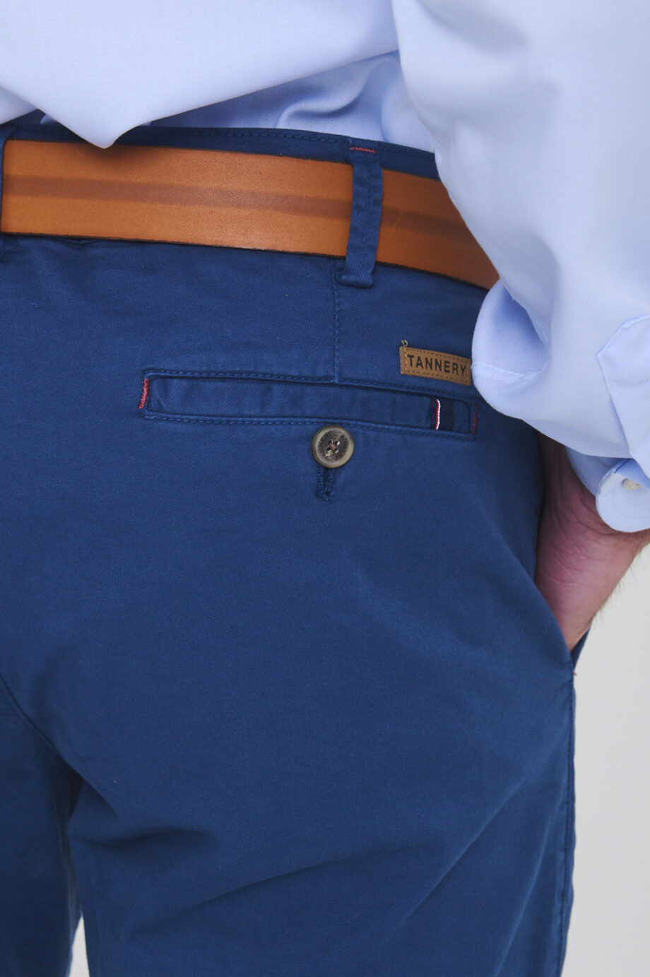 Chino slim fit de gabardina teñida