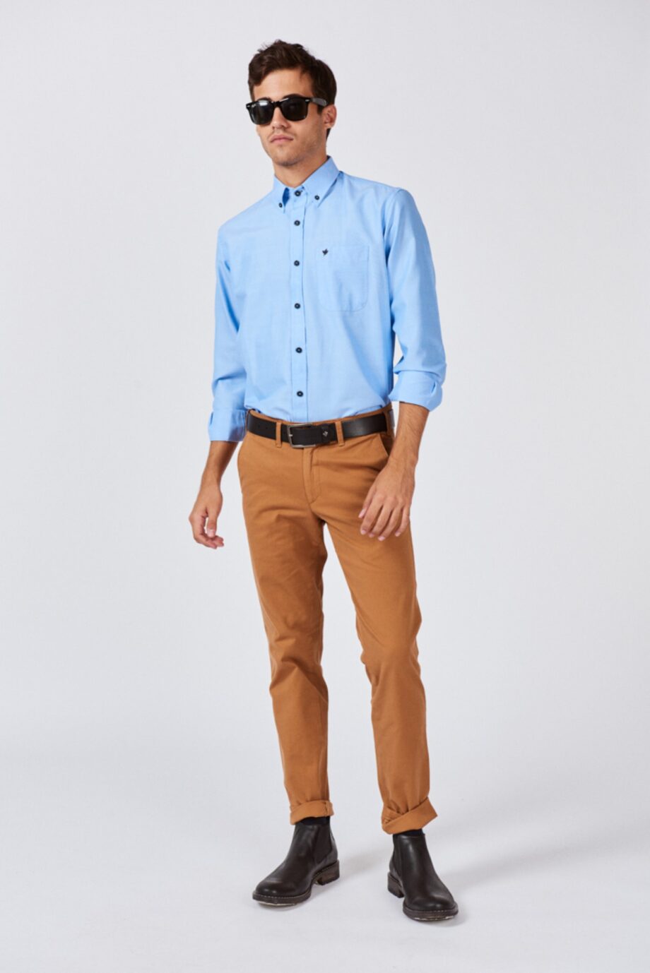 Chino básico slim fit de gabardina