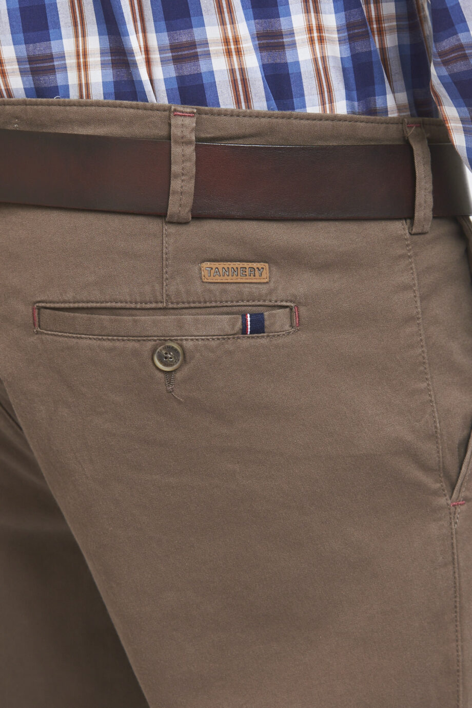 Chino básico slim fit de gabardina