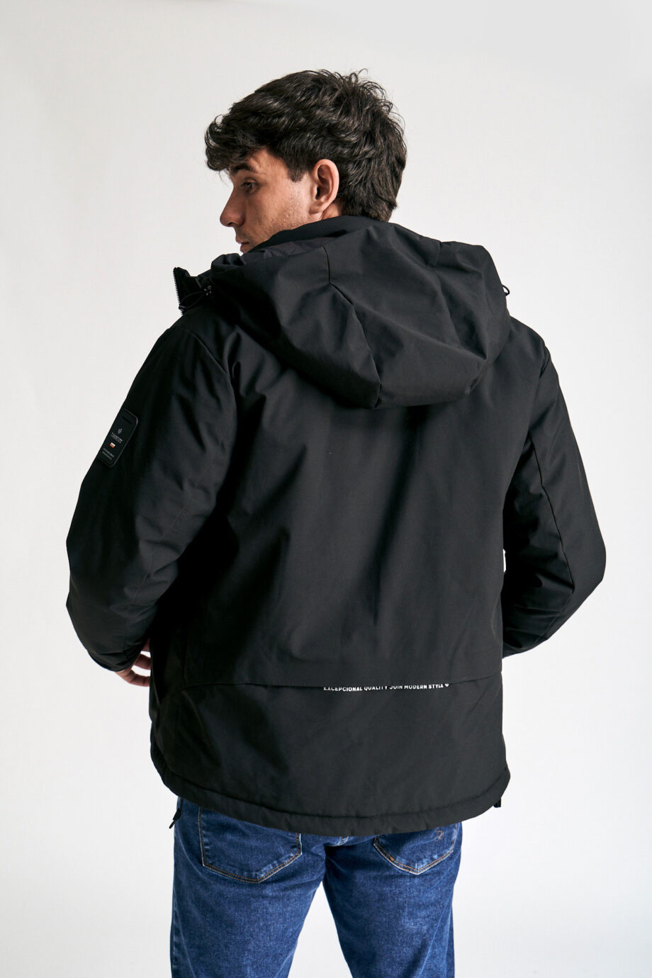 Abrigo campera con capucha desmontable