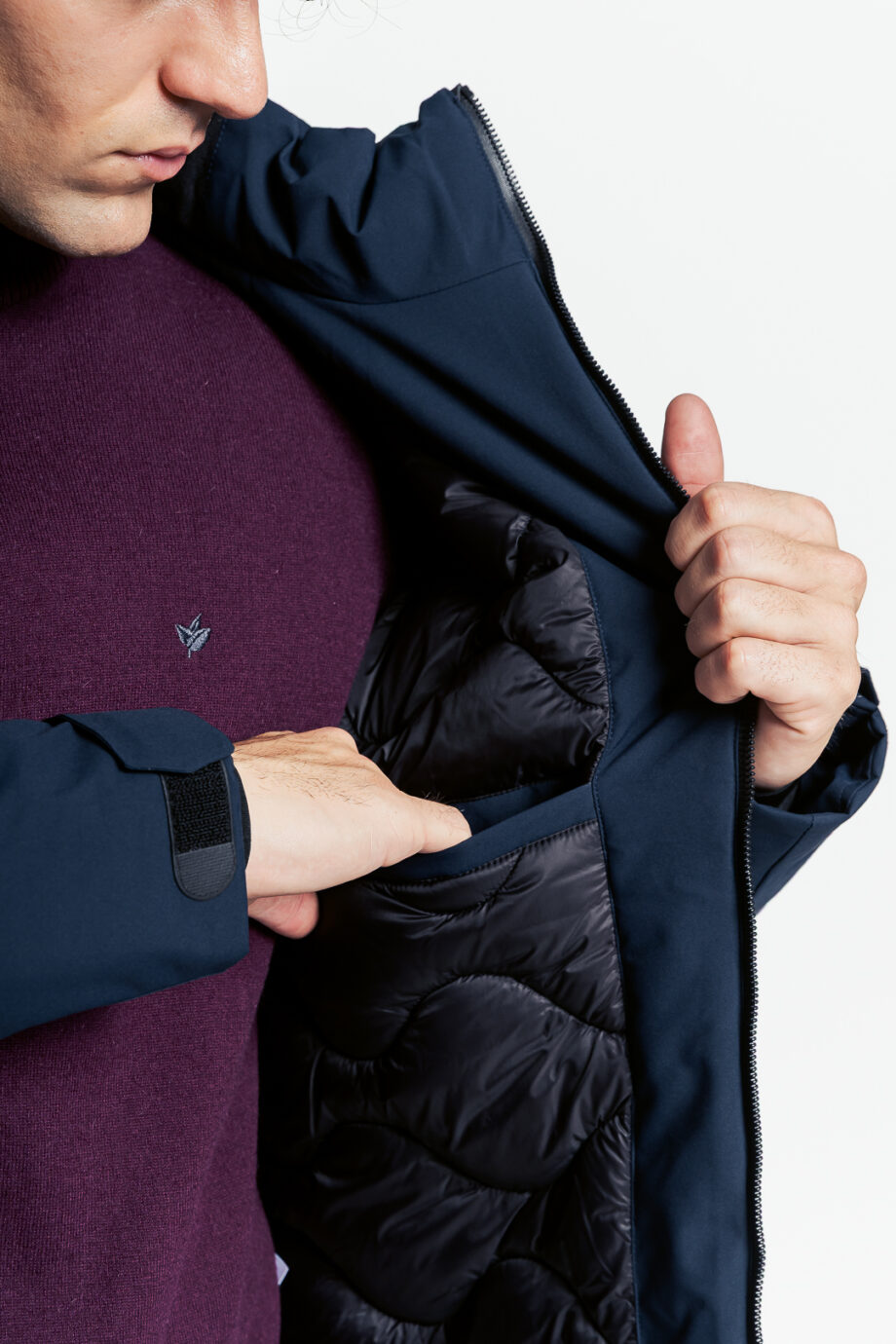 Campera con capucha desmontable