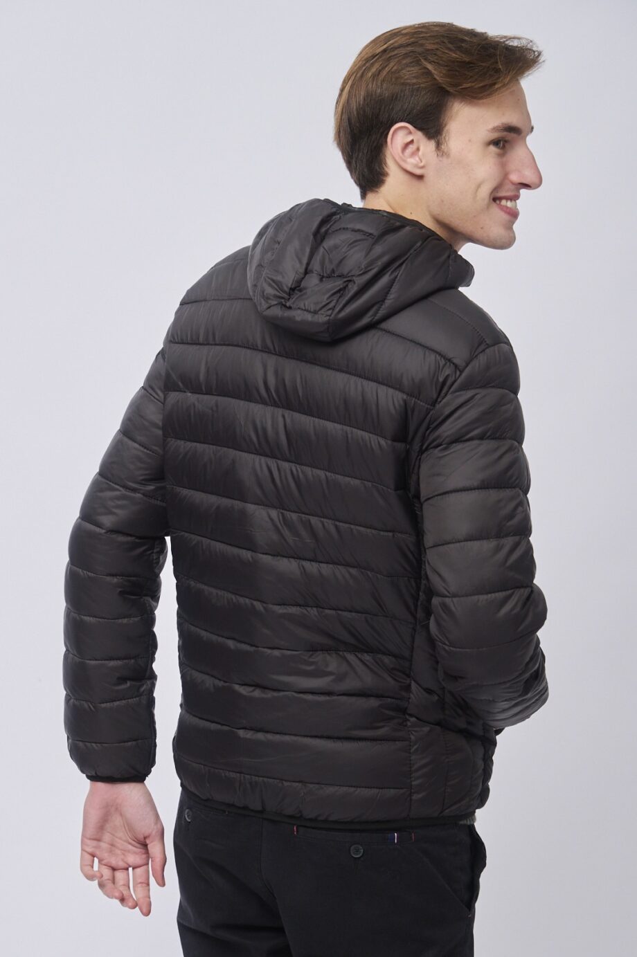 Campera canelón con capucha