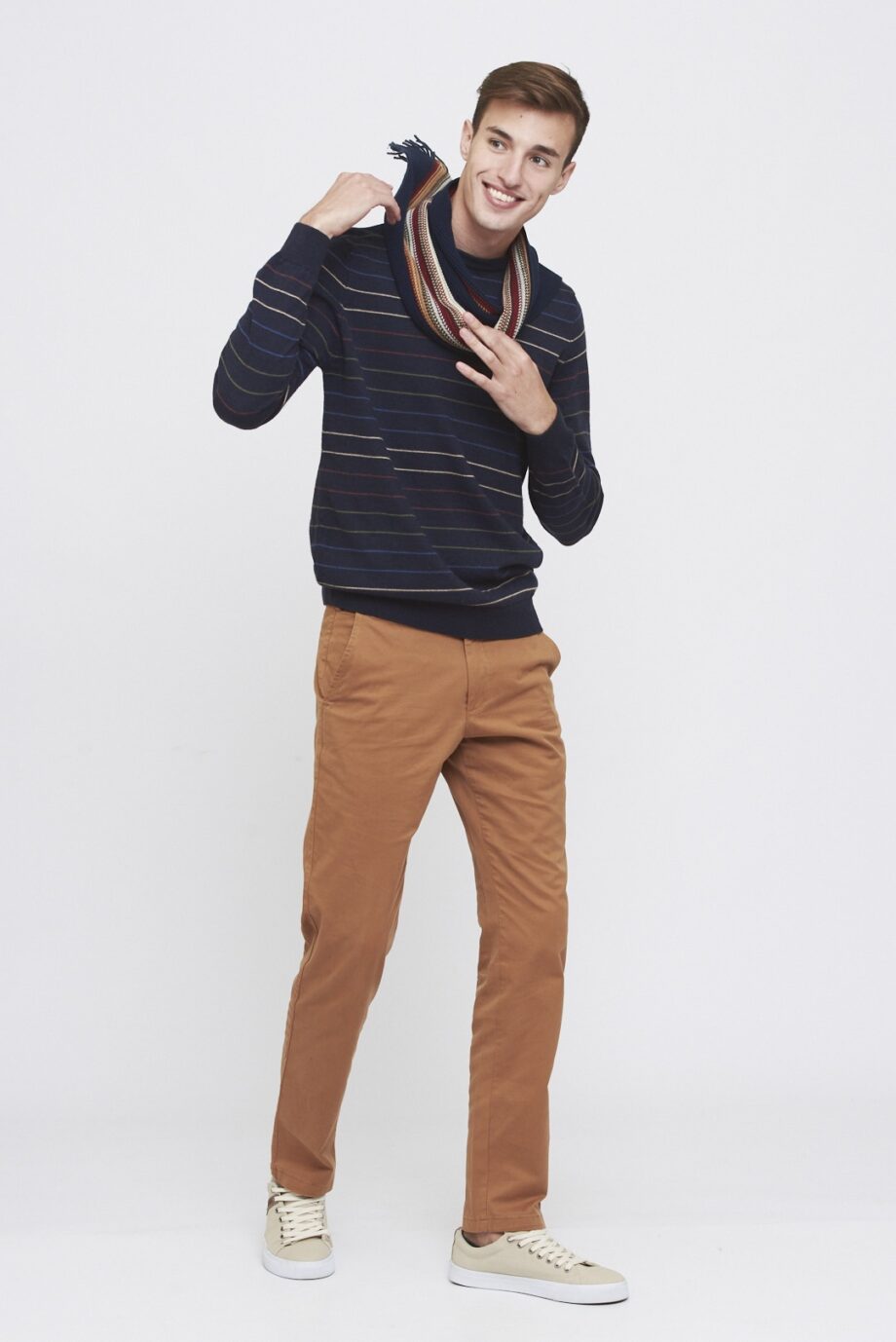 Sweater cuello O a cinco colores