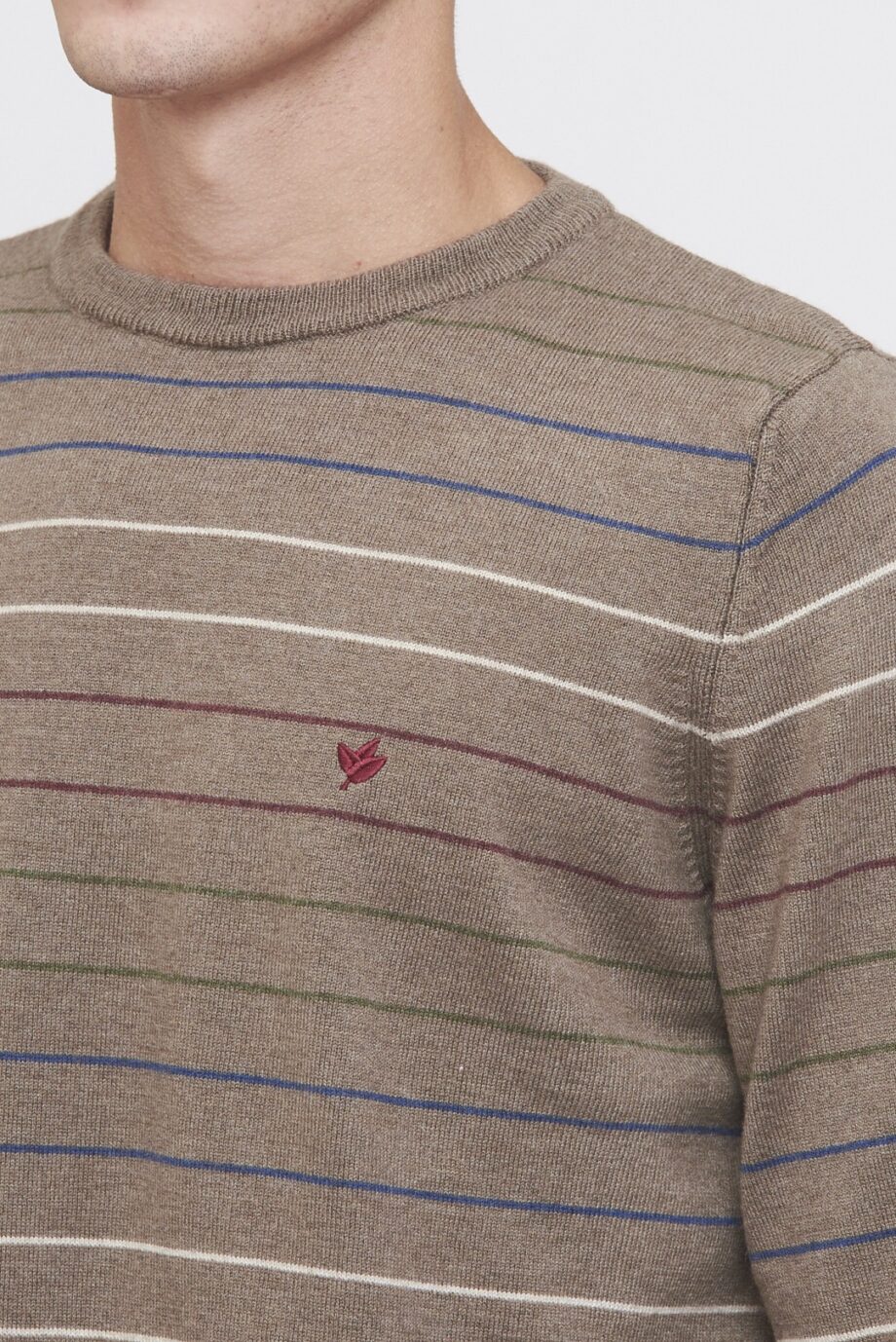 Sweater cuello O a cinco colores
