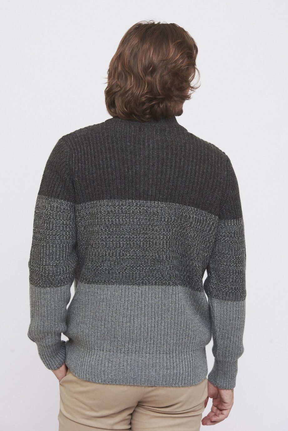 Sweater medio cierre a tres colores