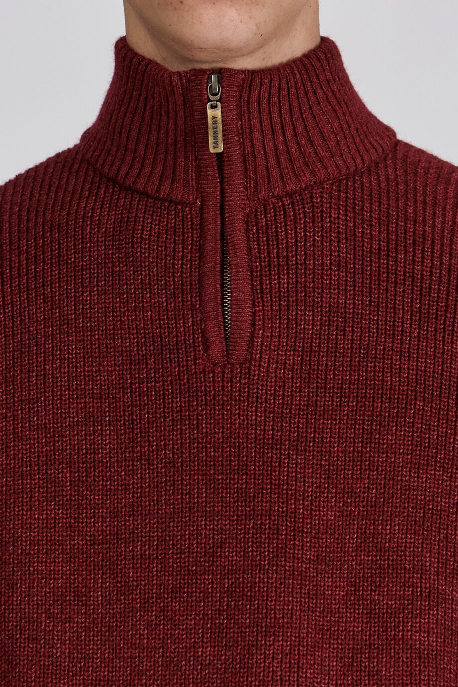 Sweater medio cierre tejido de punto