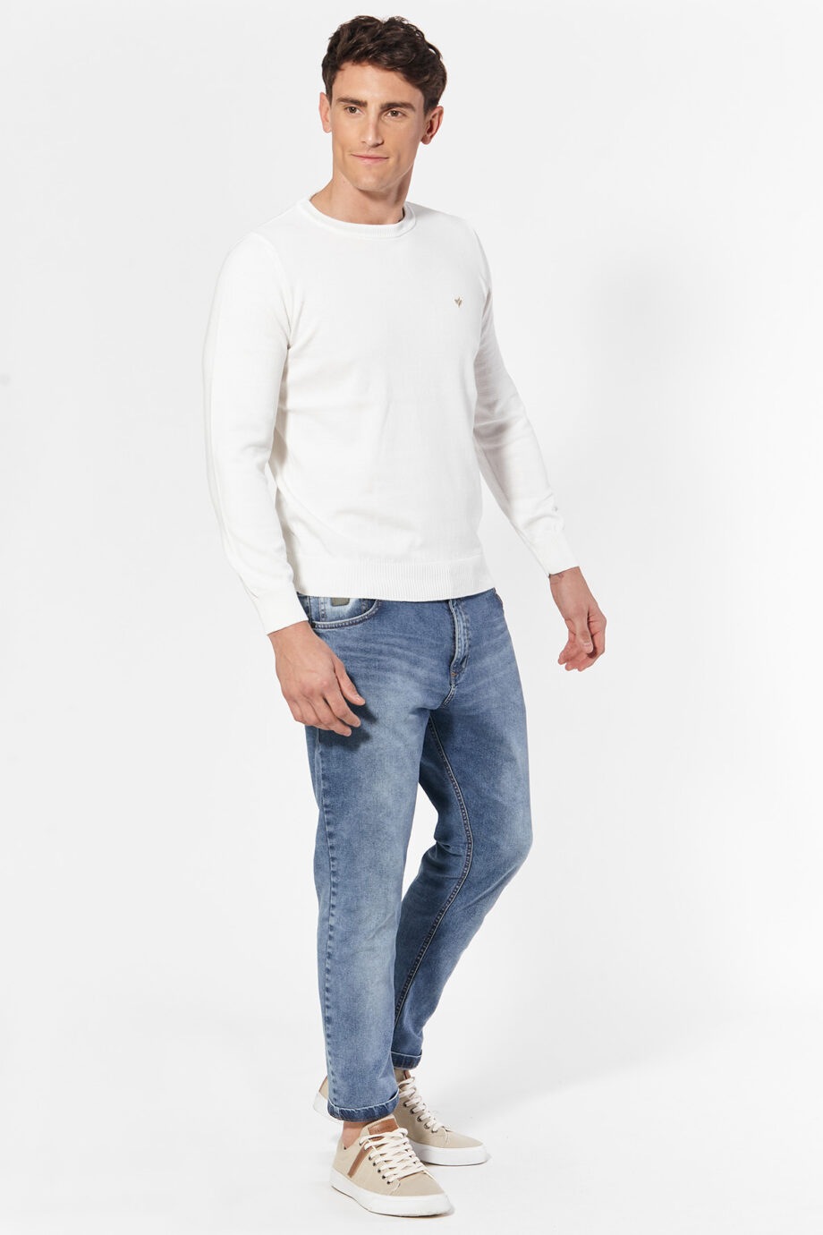 Sweater liso escote redondo