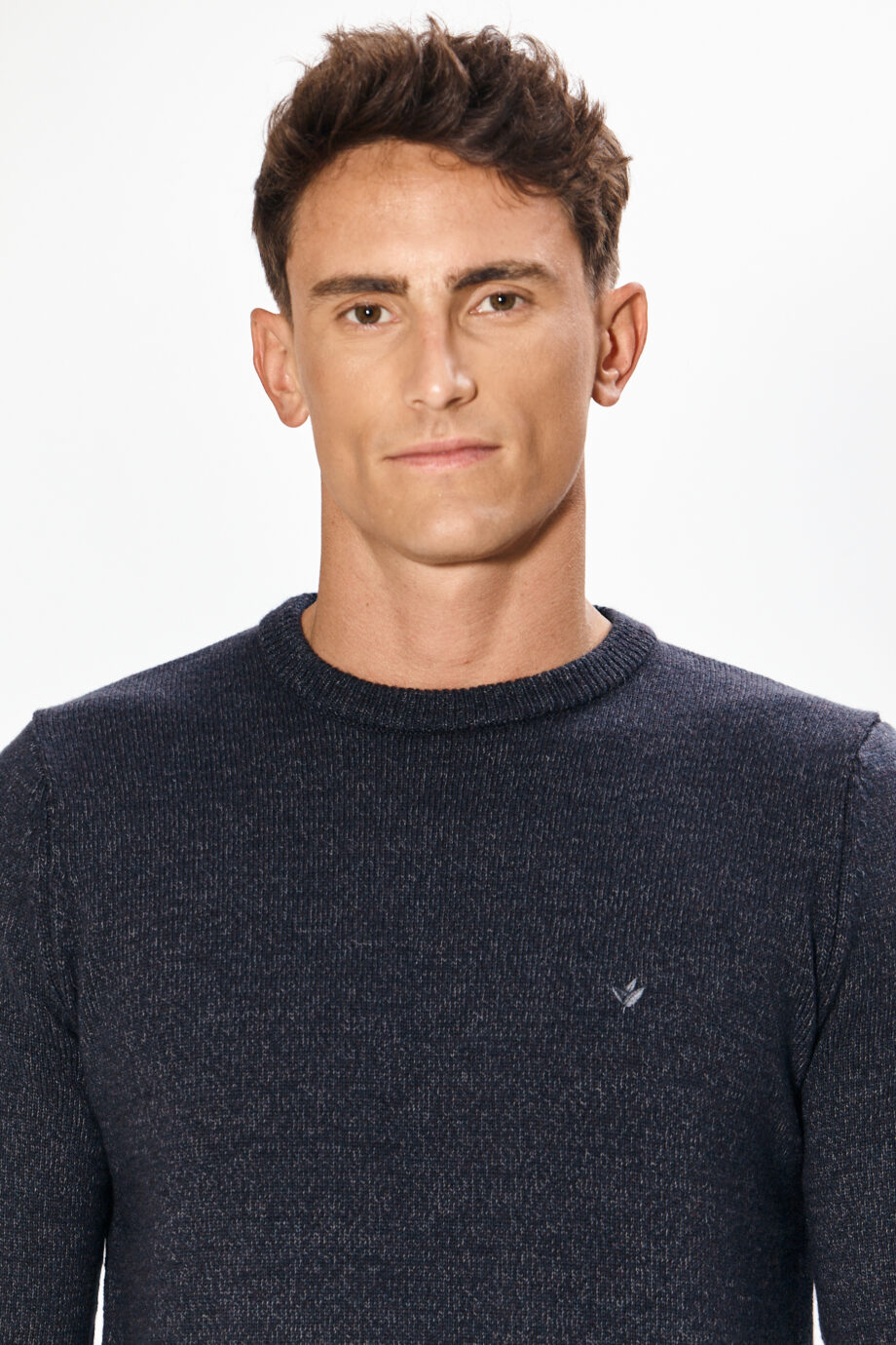Sweater básico escote redondo