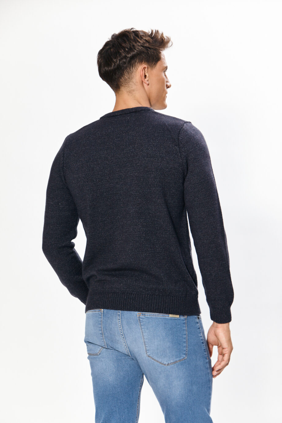 Sweater básico escote redondo