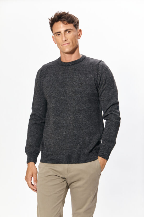 Sweater básico escote redondo
