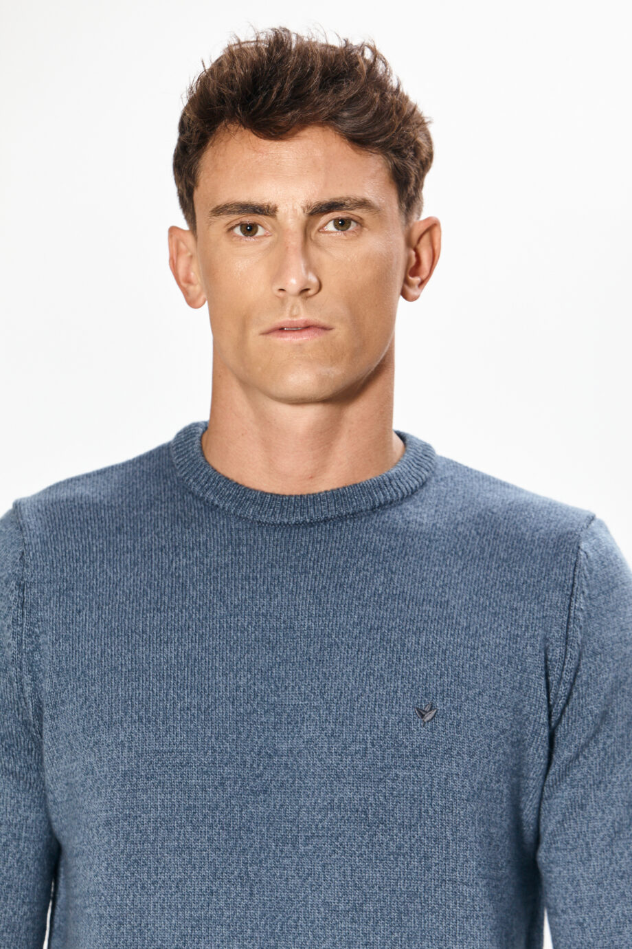 Sweater básico escote redondo