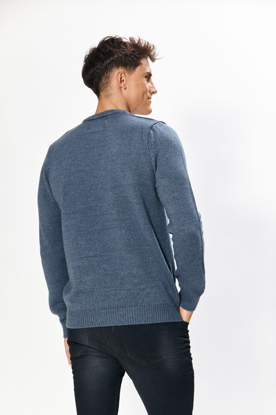Sweater básico escote redondo