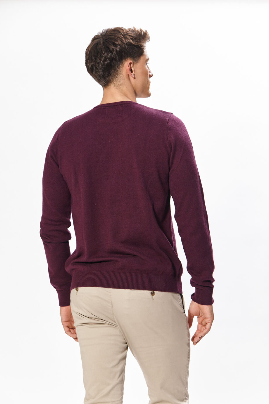 Sweater liso escote redondo