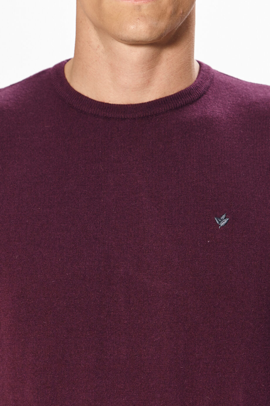 Sweater liso escote redondo