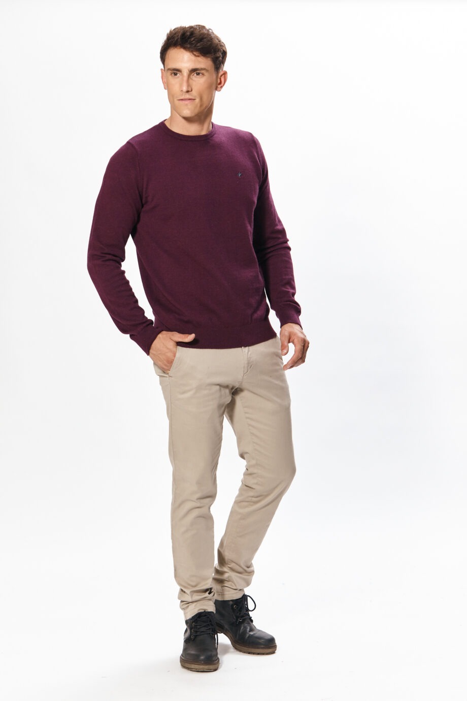 Sweater liso escote redondo
