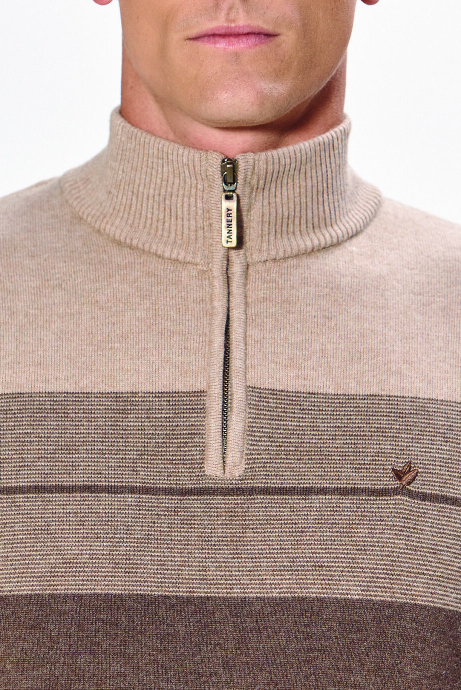 Sweater medio cierre combinado