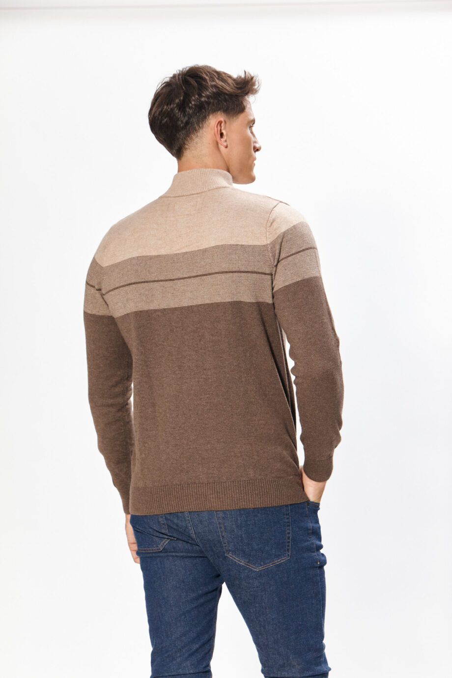 Sweater medio cierre combinado