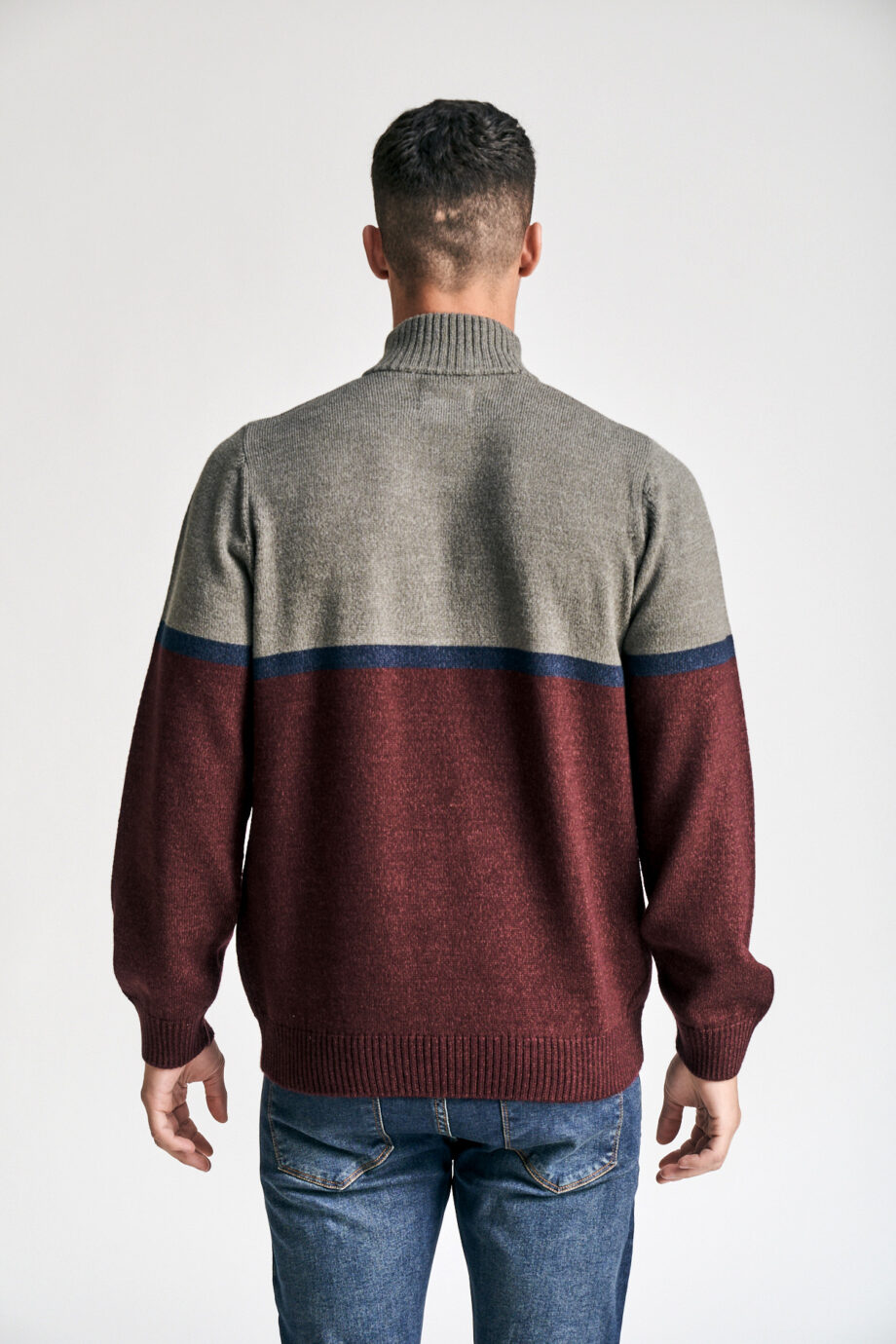 Sweater claudin con rayas central