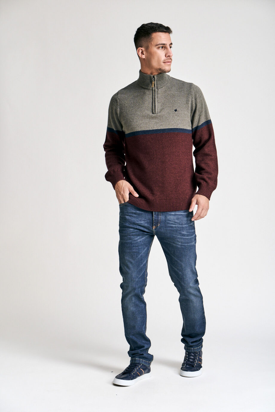 Sweater claudin con rayas central