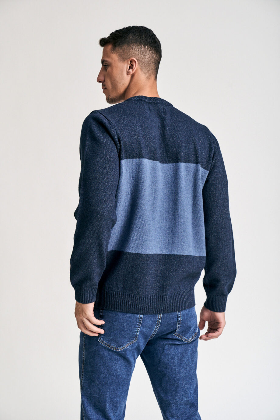 Sweater escote redondo dos colores