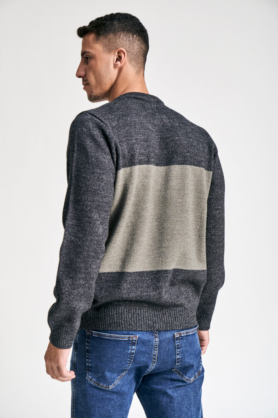 Sweater escote redondo dos colores