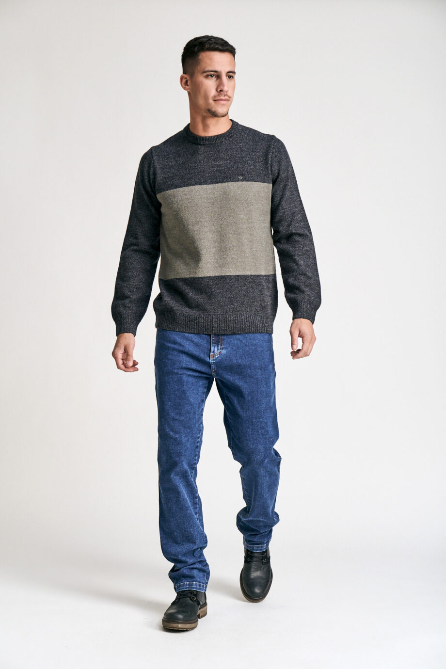 Sweater escote redondo dos colores