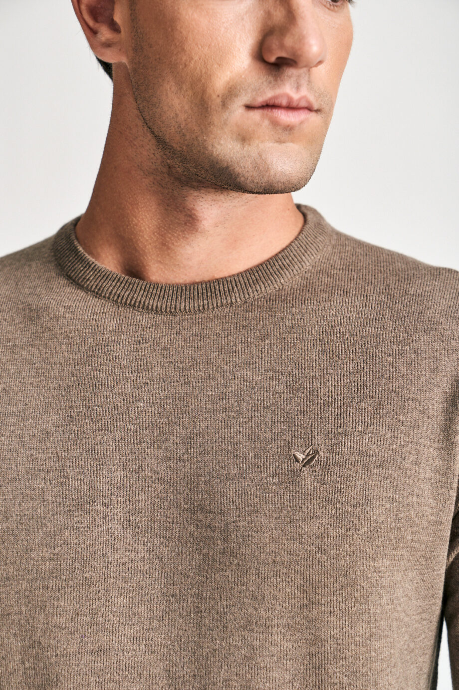 Sweater cuello redondo