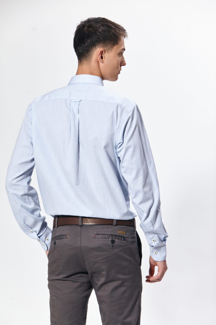 Camisa regular fit  de chambray