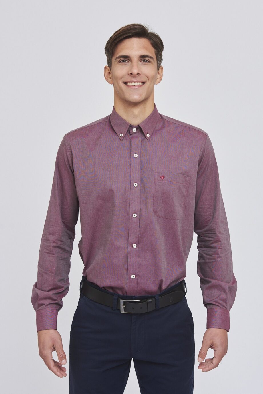 Camisa lisa regular fit de fil a fil