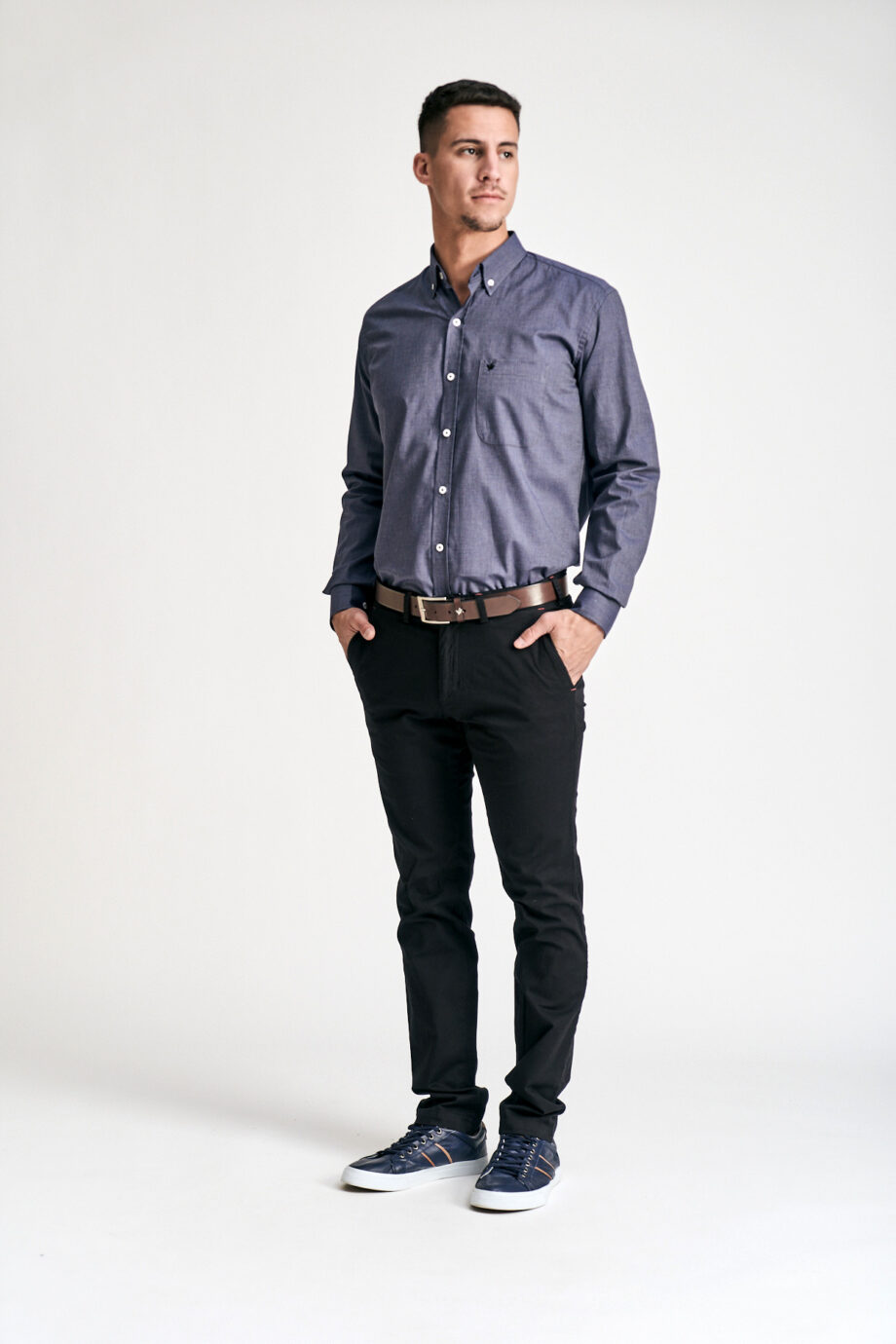 Camisa lisa regular fit de fil a fil