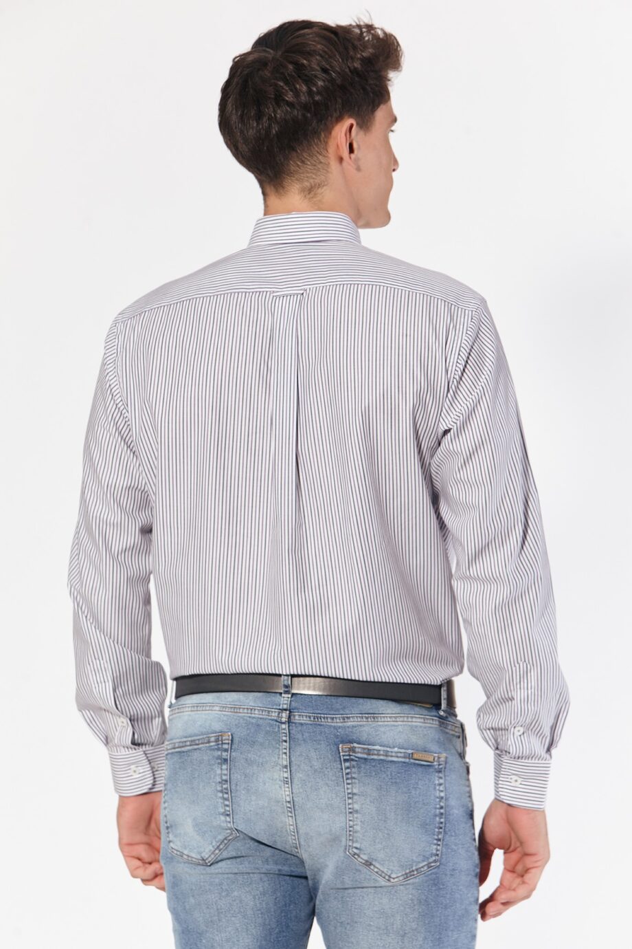 Camisa regular fit a rayas