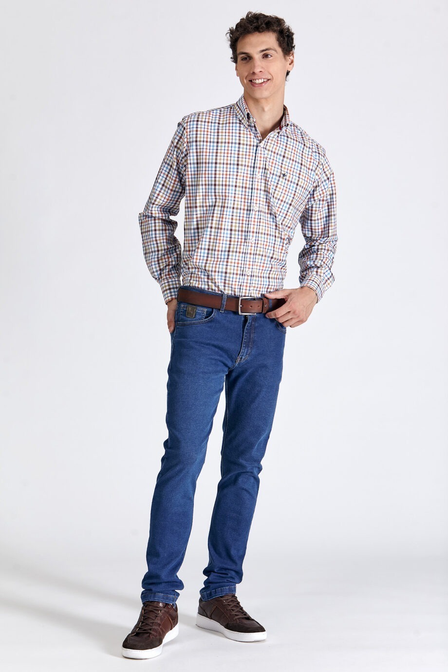 Camisa regular fit a caudros