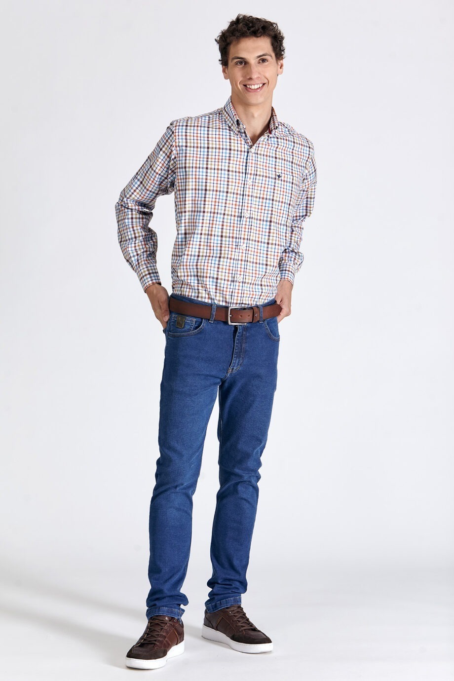 Camisa regular fit a caudros