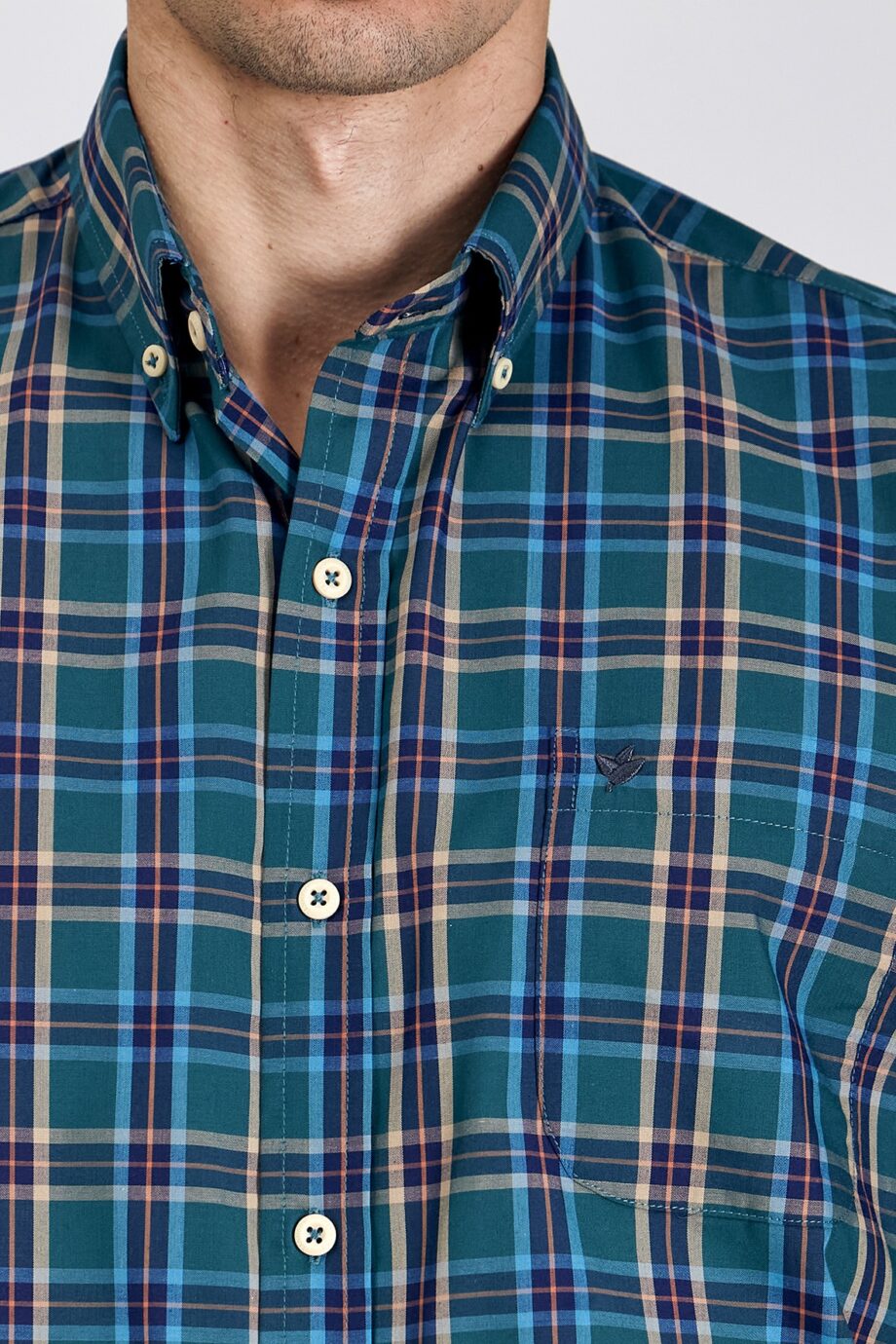 Camisa regular fit a caudros