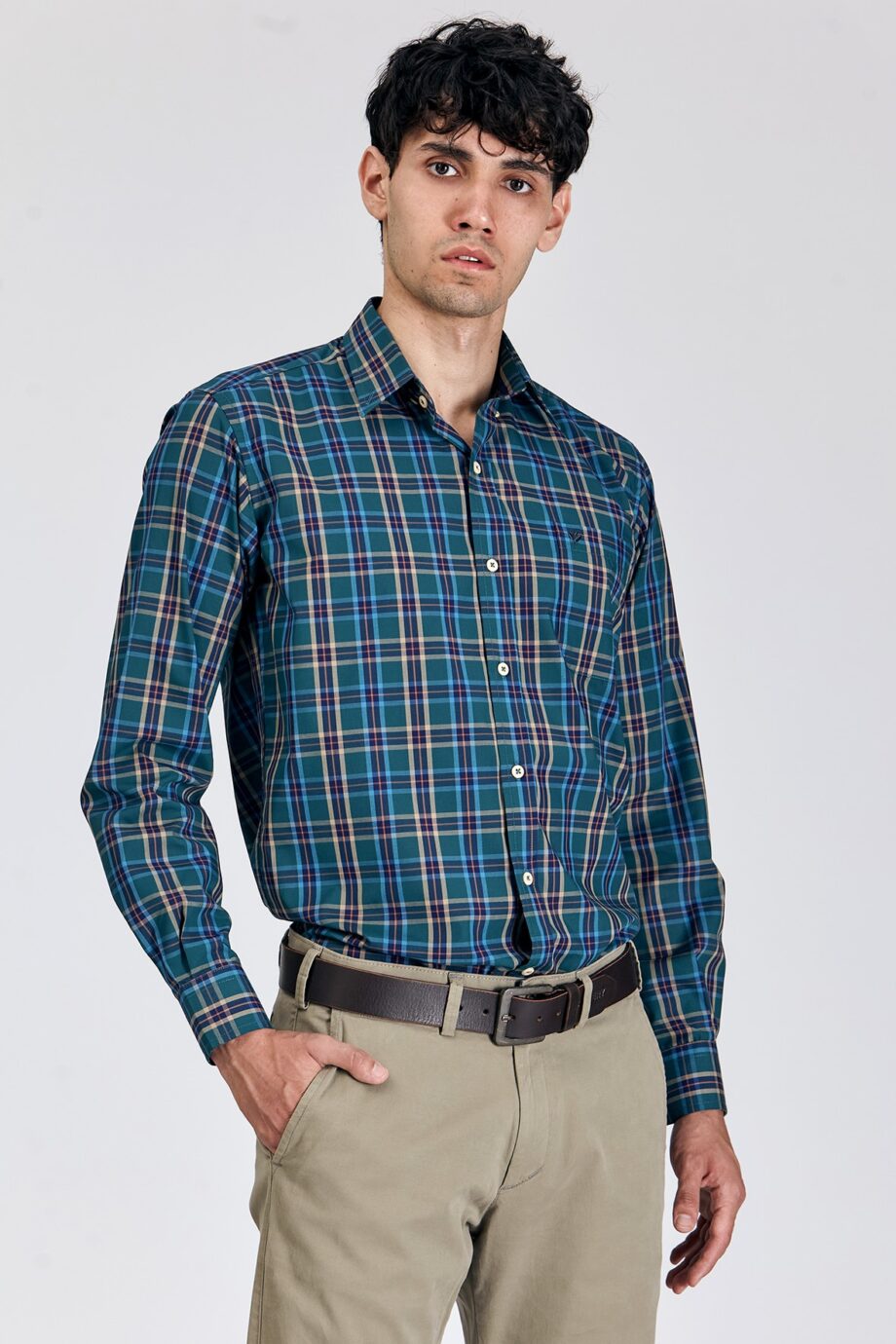 Camisa regular fit a caudros