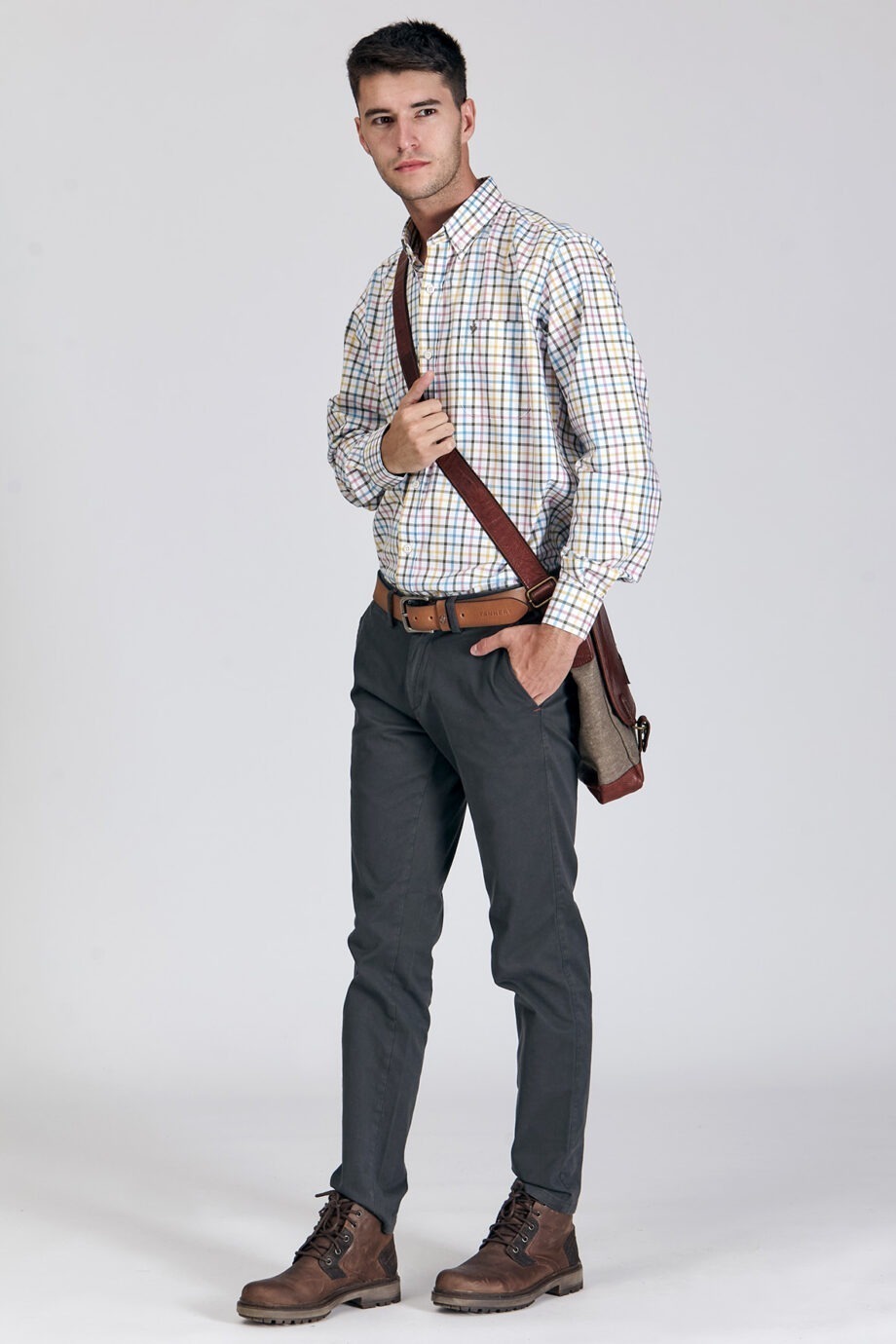 Camisa regular fit a cuadros