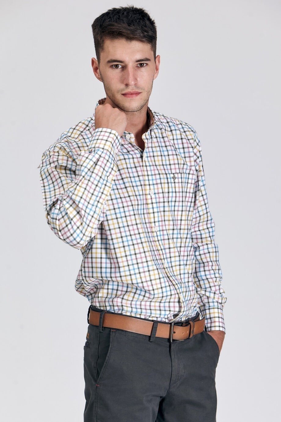 Camisa regular fit a cuadros