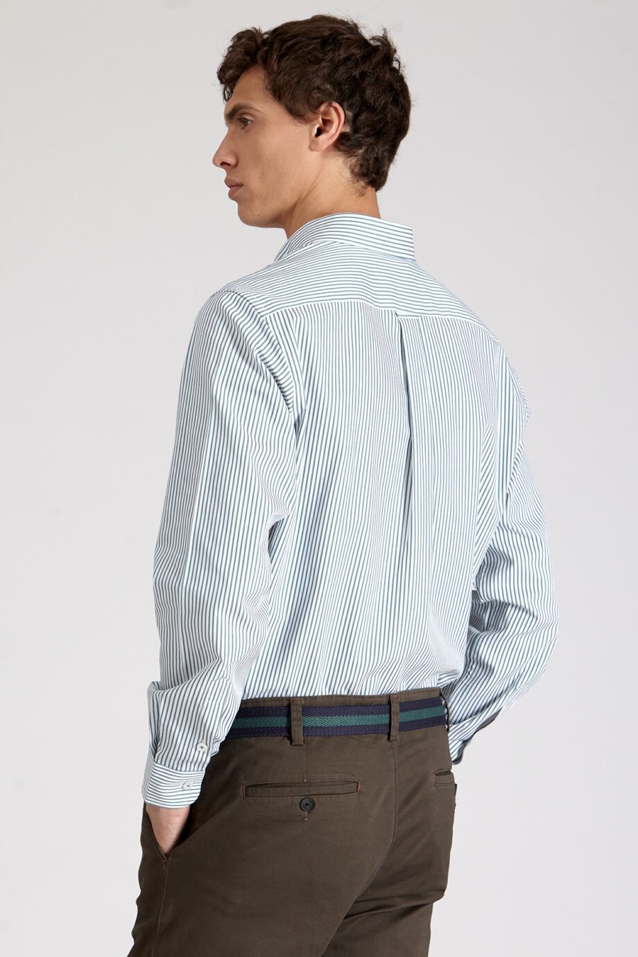 Camisa regular fit a rayas